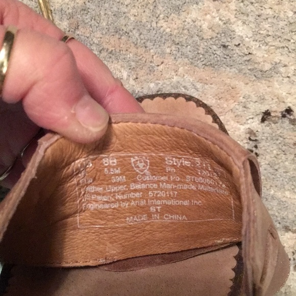 NEW ARAIT LEATHER SANDALS - Picture 5 of 5